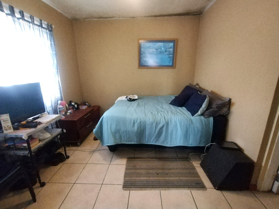 6 Bedroom Property for Sale in Kruisfontein Eastern Cape